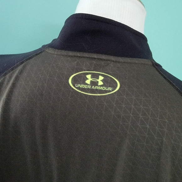 Under Armour Pullover - Picture 5 of 7